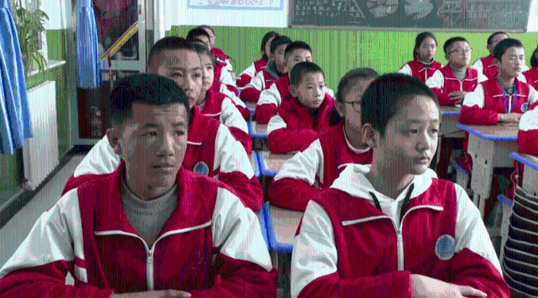 “通关”复常登“2023香港商界最关注的10件大事”榜首